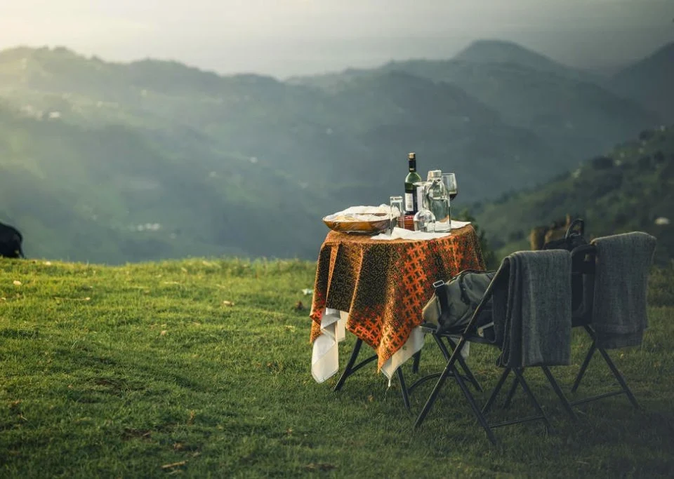 gorilla-trekking-and-lake-bunyonyi-in-2-days
