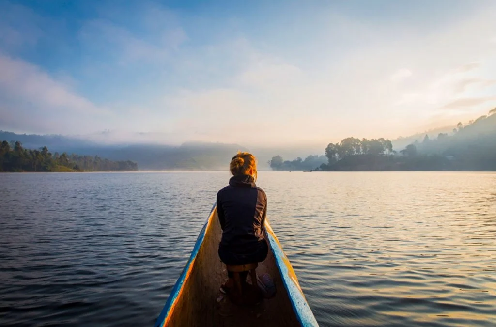 gorilla-tour-with-lake-bunyonyi-visit