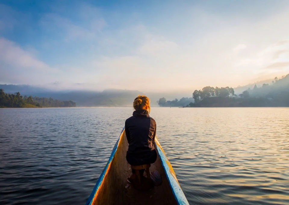 gorilla-tour-with-lake-bunyonyi-visit