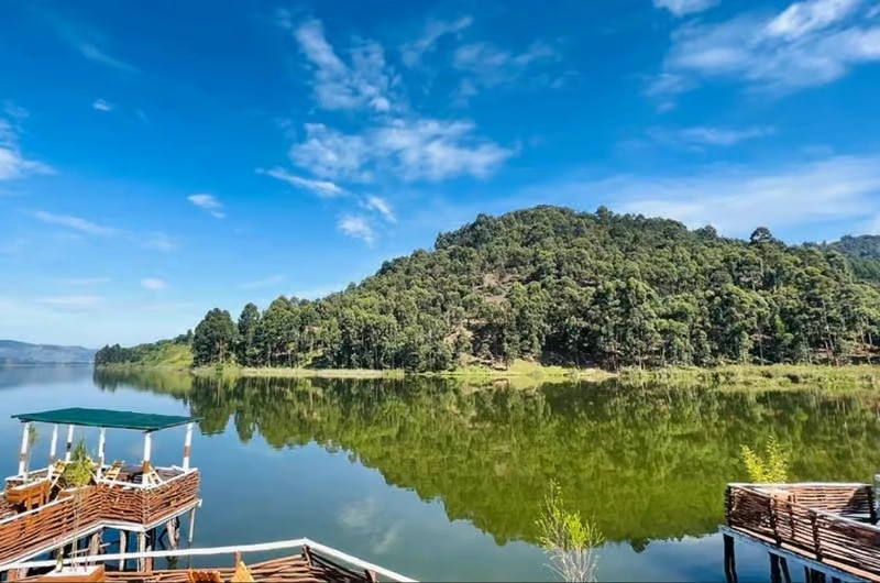 Visiting Lake Bunyonyi from Kigali